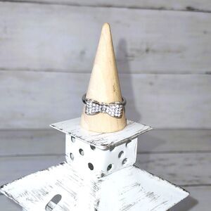 NEW Rhinestone Bow Women's Ring Silvertone Size 10 Elegant, Chic